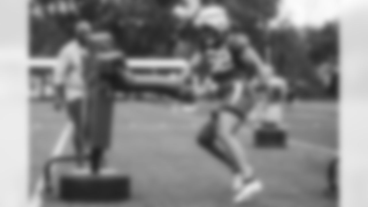 E_JB1_4141