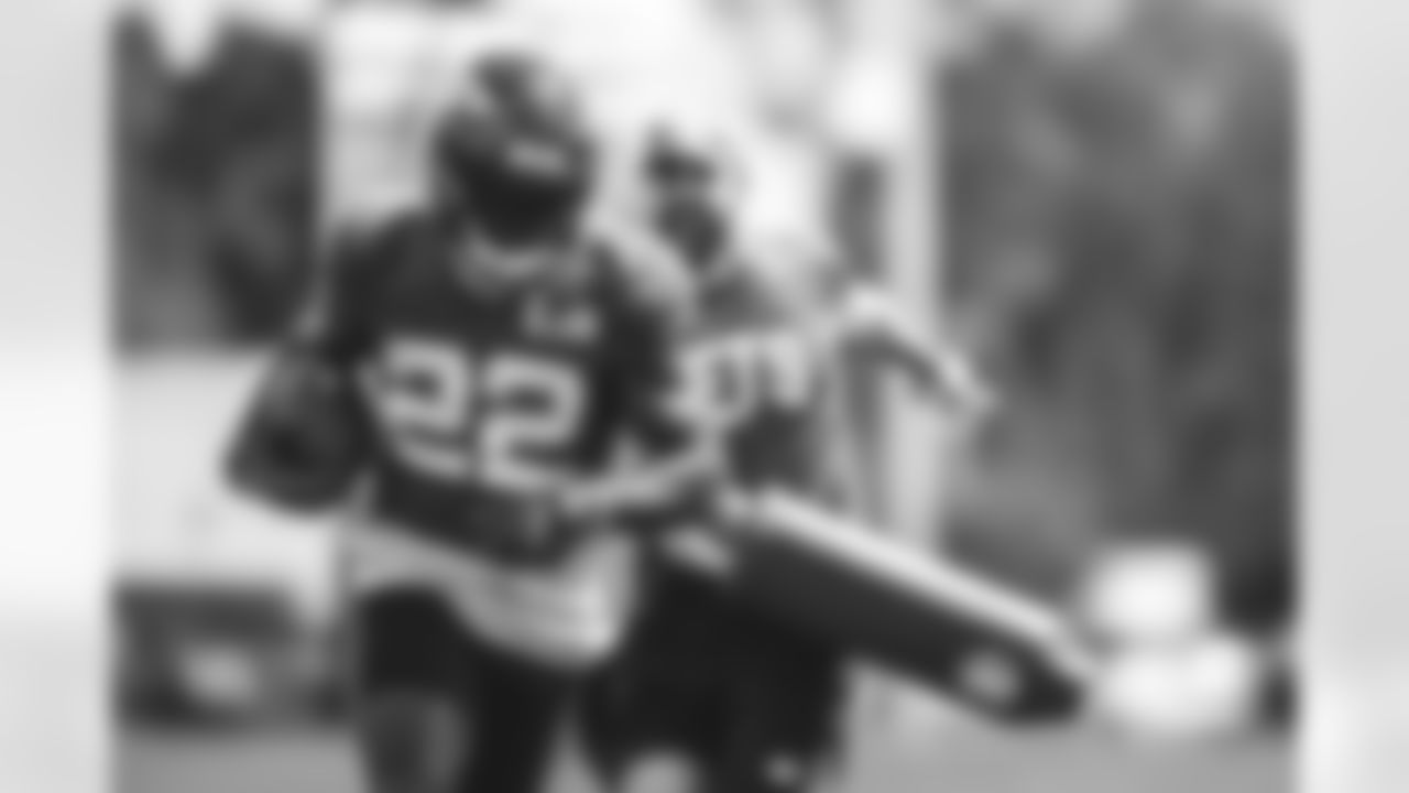 E_SNY_6363