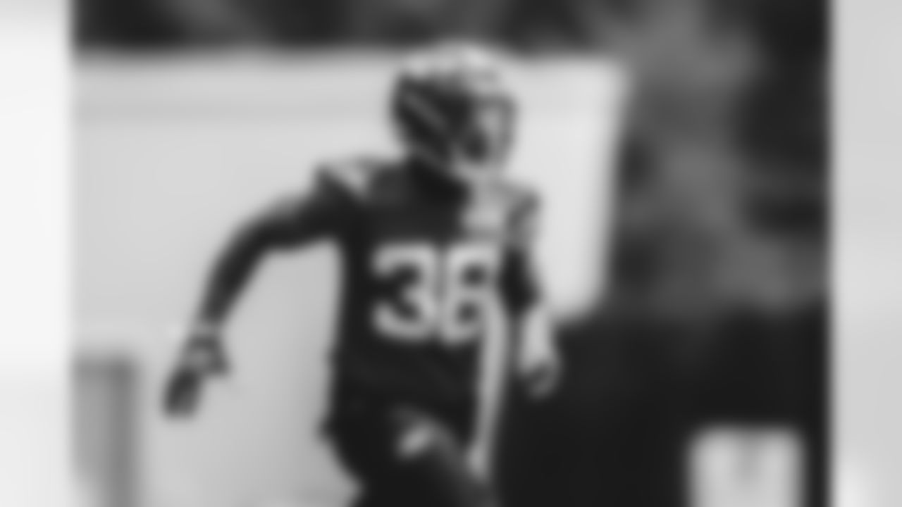 S Jovante Moffatt