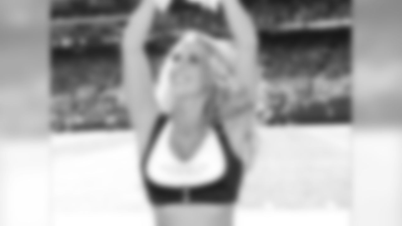 Amanda C. 2009 Flight Crew Member Photos