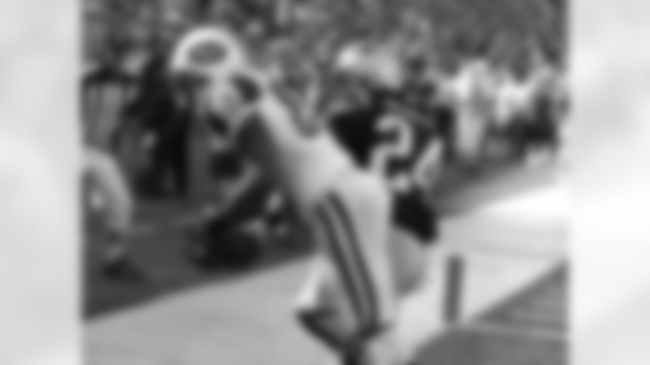 2009 Week 2 - Jets vs Patriots Photos