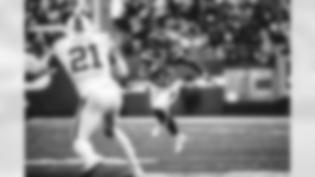 SNY43210_1