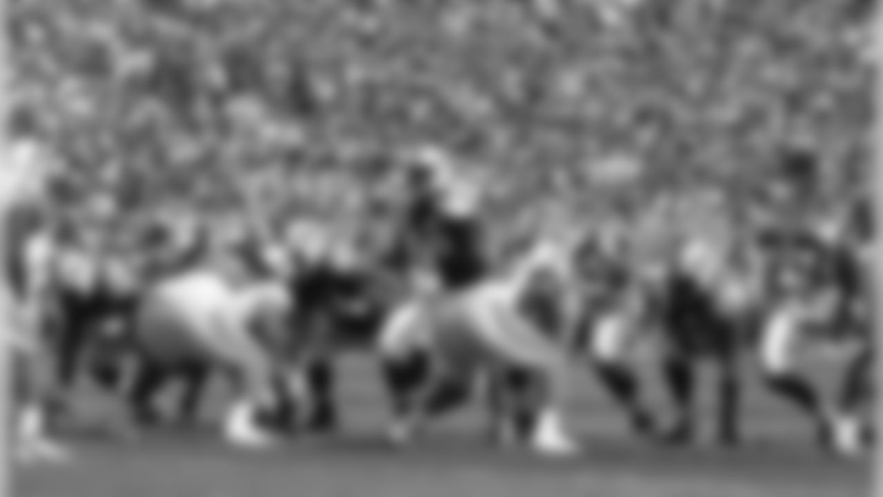 2011 Regular Season Week 17 Jets at Dolphins Game Photos