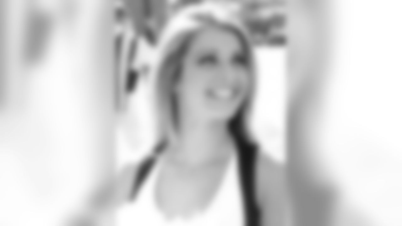Ashley 2009 Flight Crew Member Photos