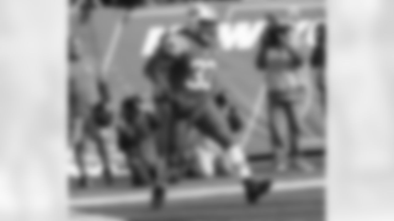 After a rough outing against the Chiefs (eight rushes for 22 yards) look for Ivory to have a bounce-back game against a Steelers defense allowing 4.4 yards/carry.