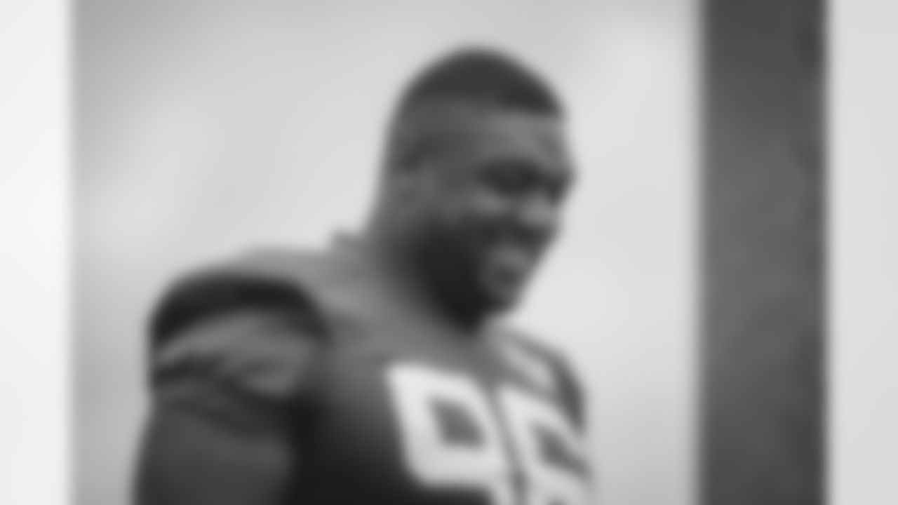 DL Jonathan Marshall