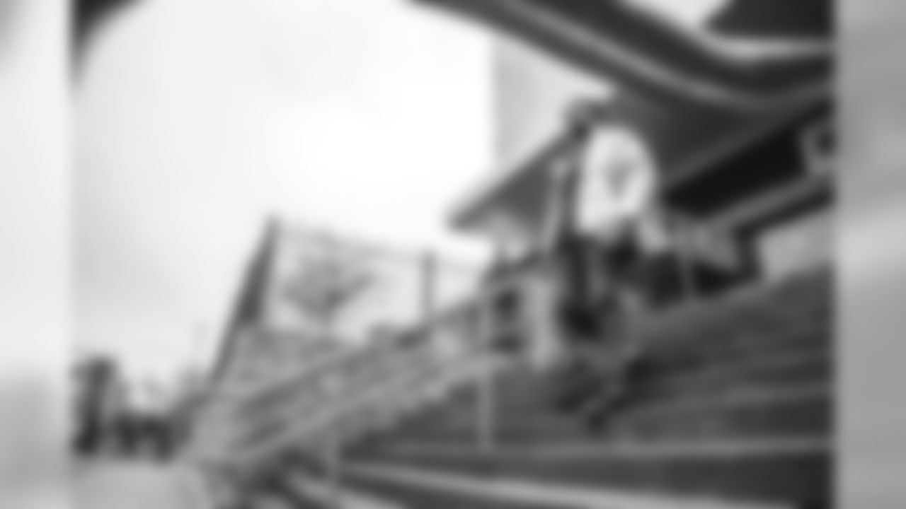 E_A9208715