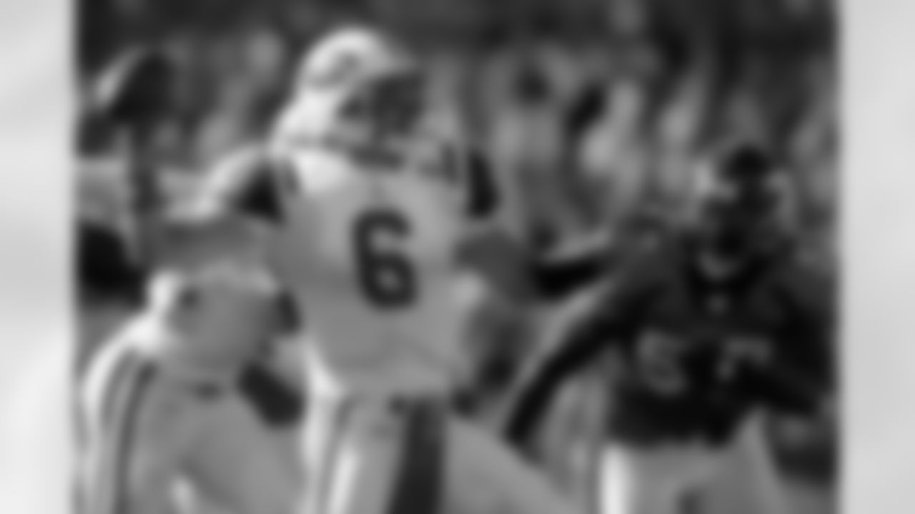 2010 Week 6 Jets at Broncos Game Photos