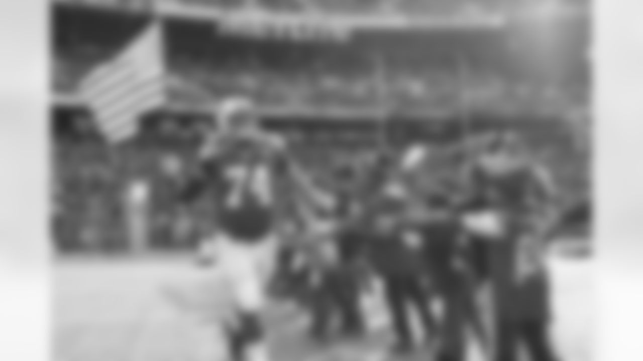 Center Nick Mangold