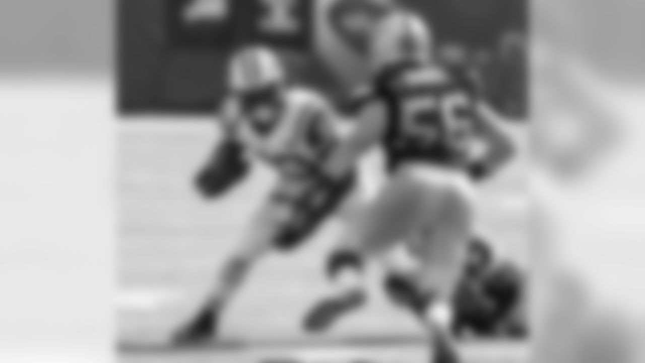 RB Chris Ivory had the highlight of the season opener against Oakland: a 71-yard touchdown run in the fourth quarter that extended the Jets' lead. He finished with 102 yards on 10 carries for the game. Head coach Rex Ryan said Ivory's bruising style is a benefit to the Green & White in the fourth quarter: "That big power back that at the end of the day, man that is tough. And especially if it's not going your way. You love just handing it to the big back and let him roll…Especially when you're tired and all that, this guy's fresh and here he comes. That's great for us."