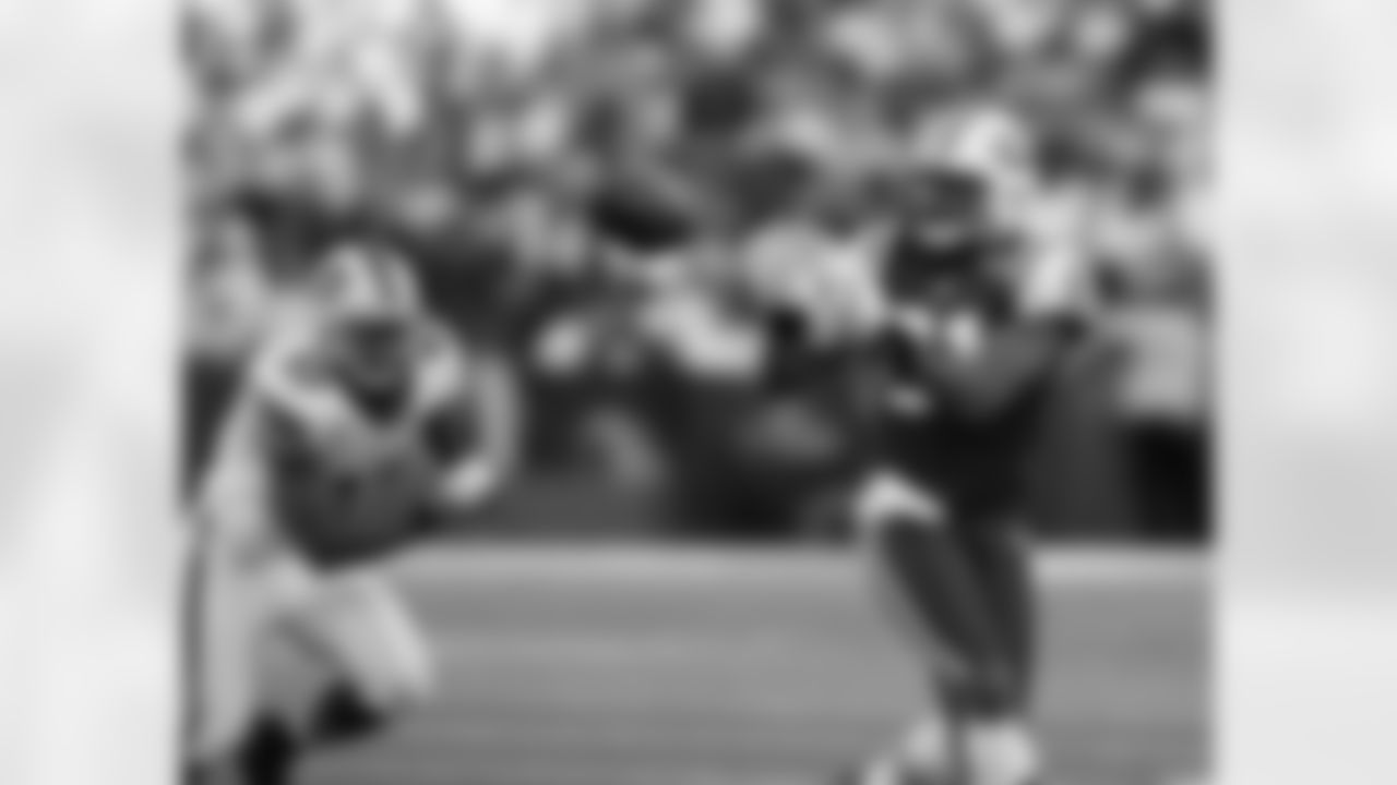 2011 Regular Season Week 9 Jets at Bills Game Photos
