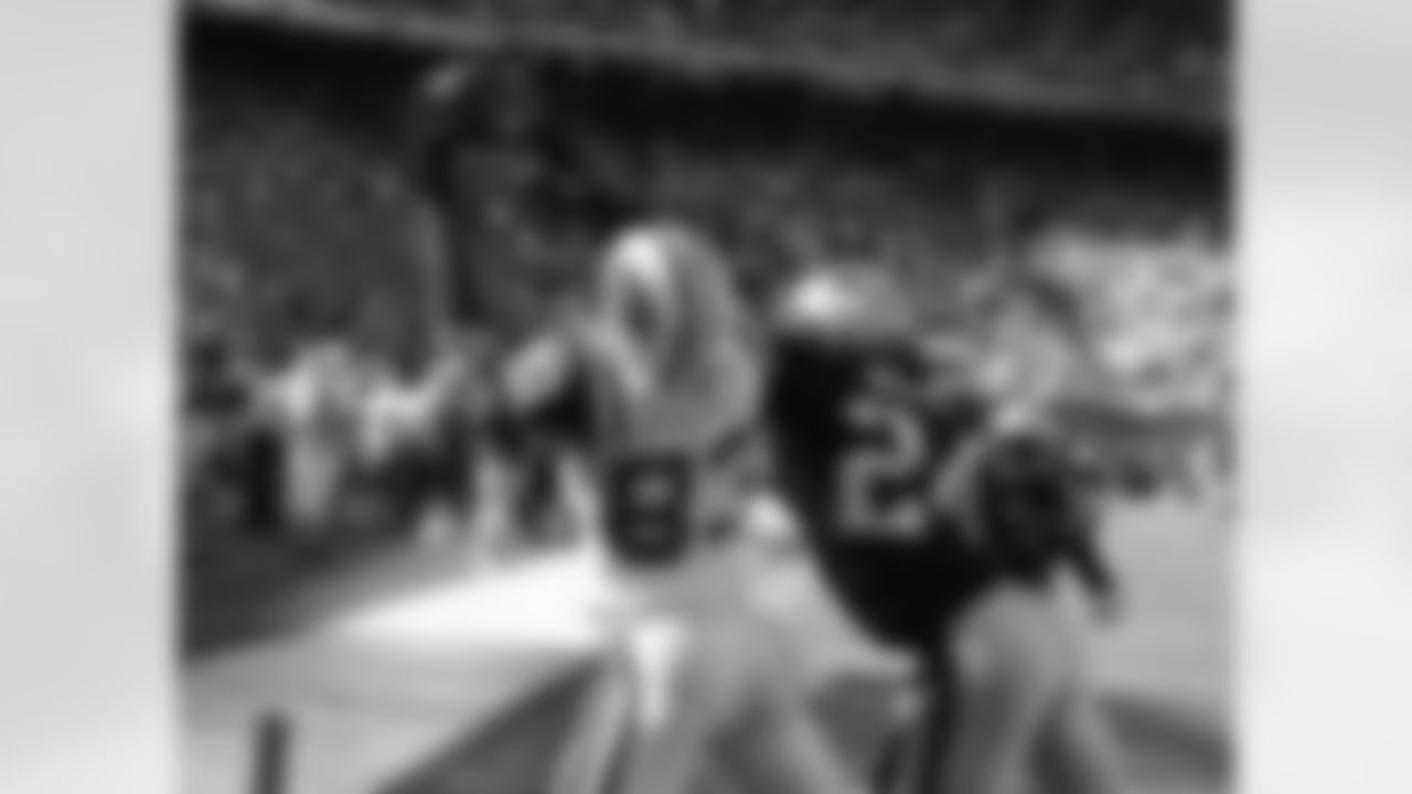 2009 Week 2 - Jets vs Patriots Photos