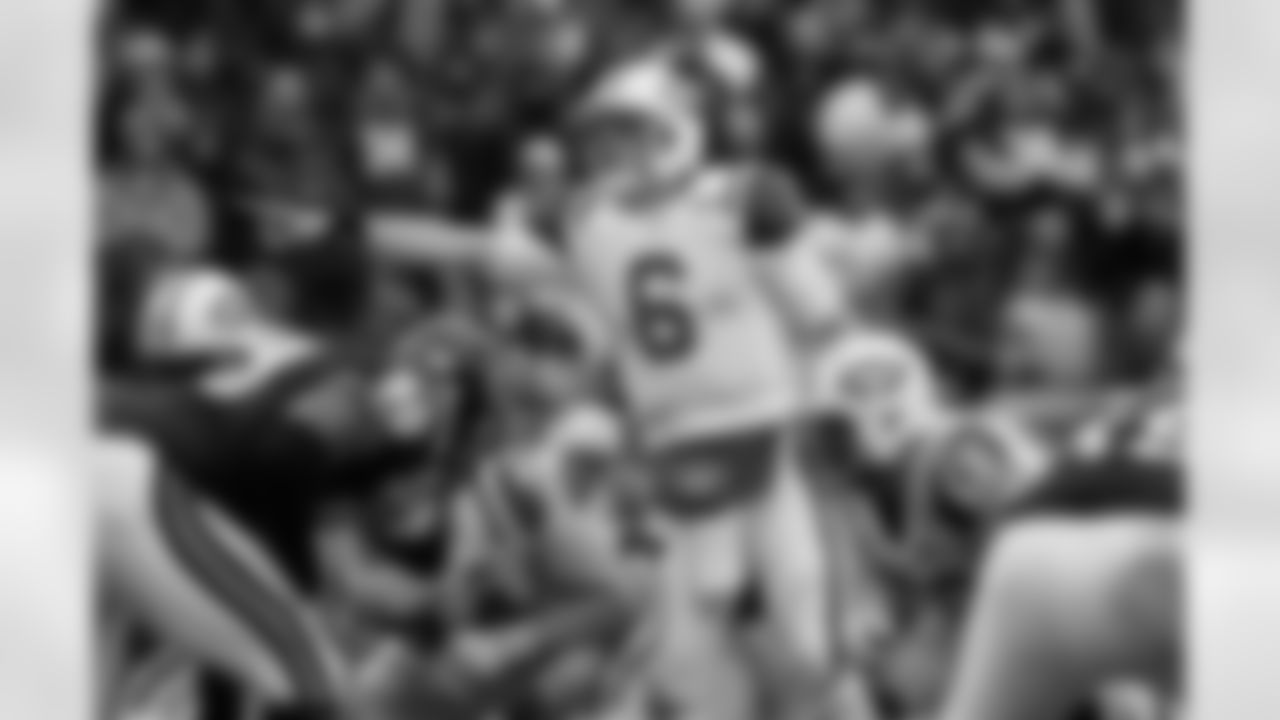 2010 Week 16 Jets vs Bears Game Photos