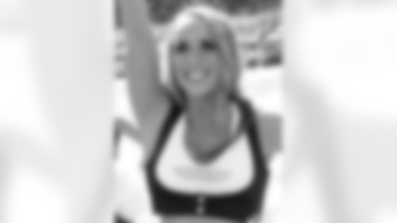 Amanda C. 2009 Flight Crew Member Photos