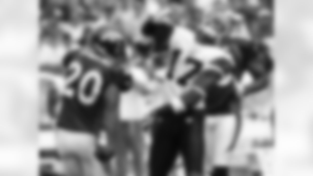 WR Braylon Edwards Photos