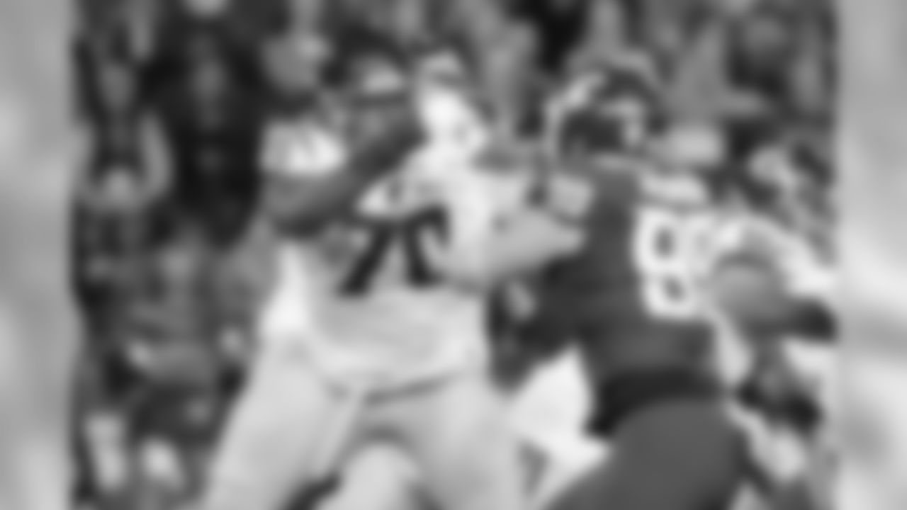 T Chuma Edoga (USC)