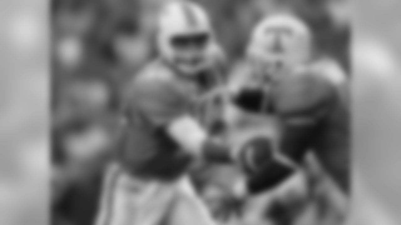 QB Erik Ainge