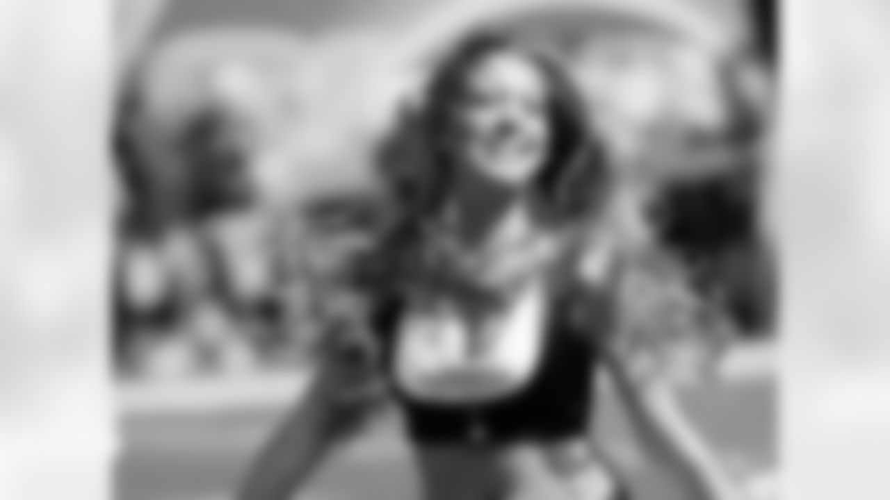 Danielle B. 2009 Flight Crew Member Photos