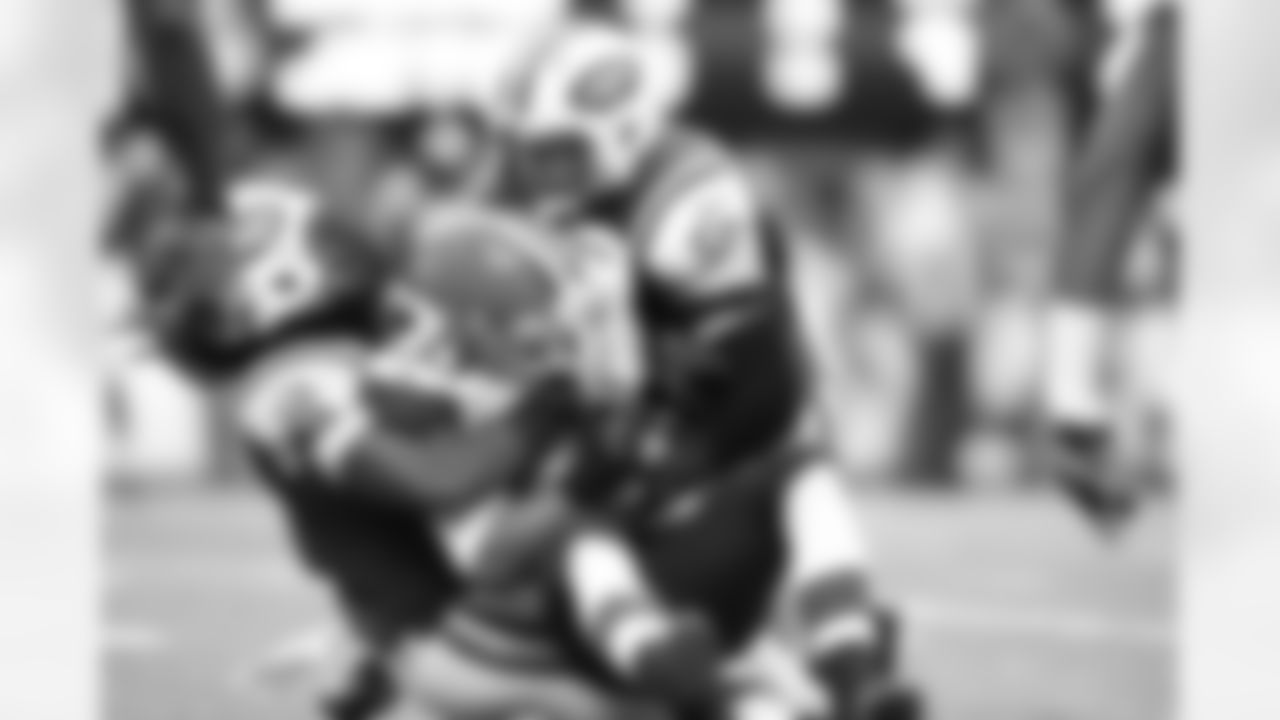 LB #50 - Garrett McIntyre