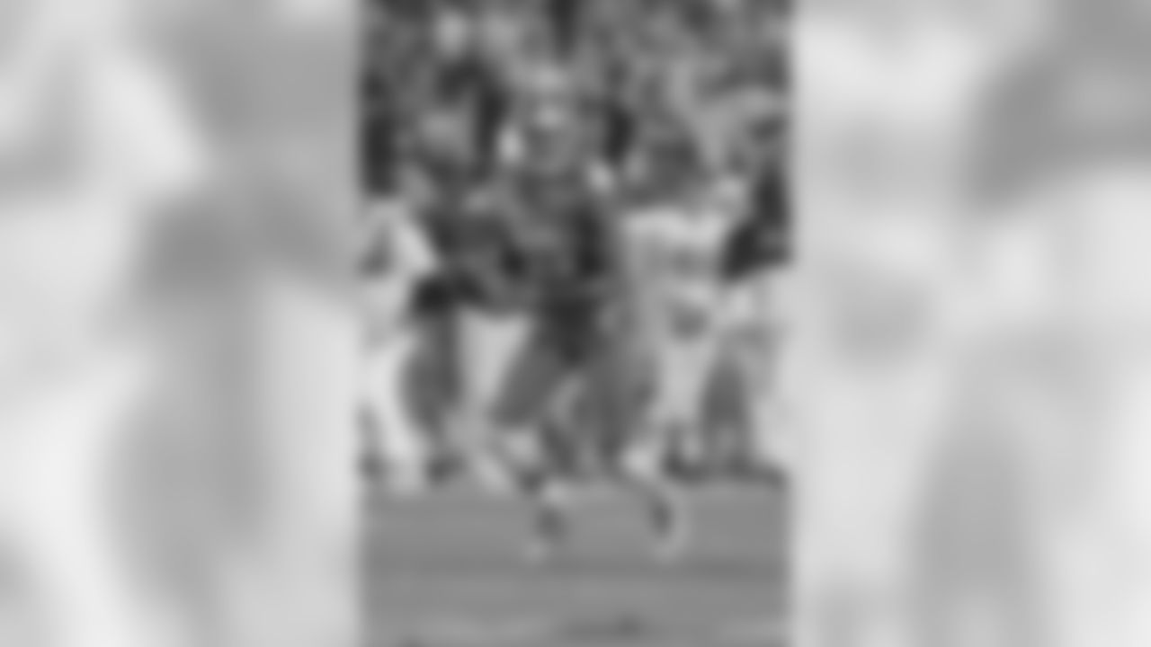 WR Charone Peake (Clemson)