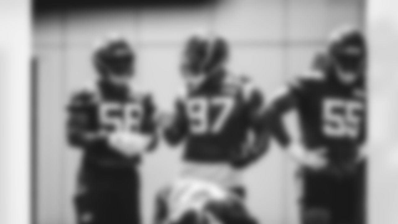 DL Carl Lawson & DL Nathan Shepherd