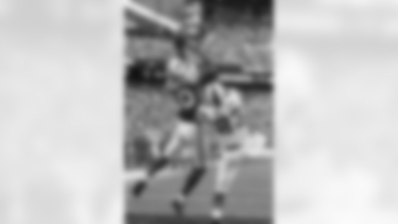 Santonio Holmes Photos