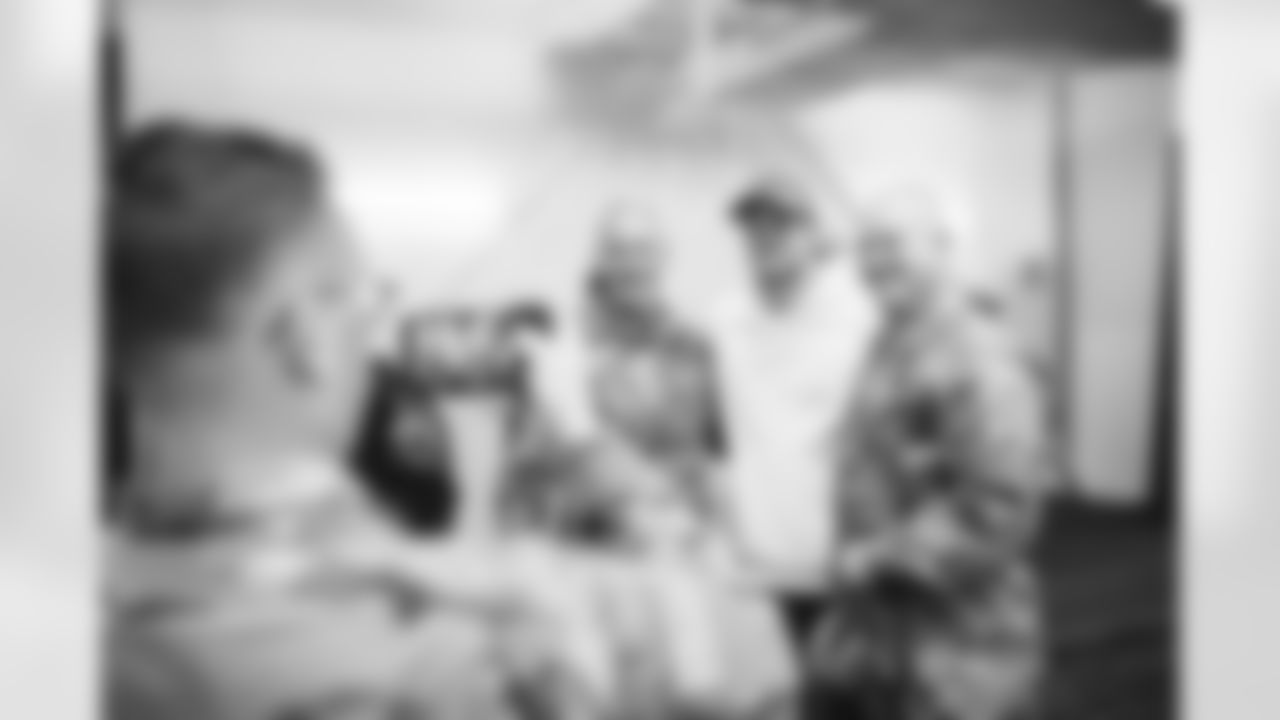 E_SNY_7330