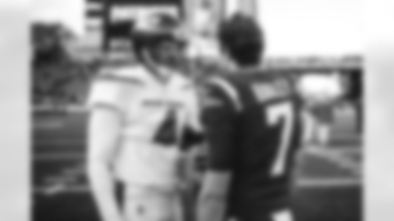 E_SNY_7172