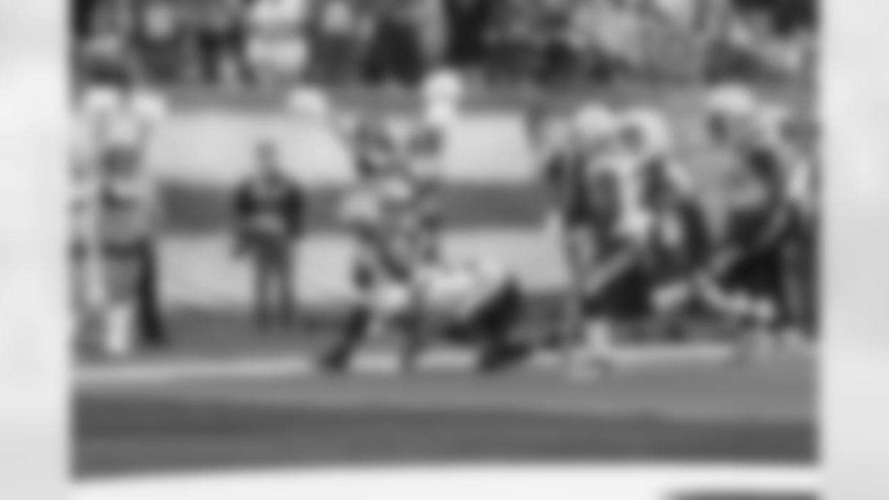 2011 Regular Season Week 7 Jets vs. Chargers Game Photos