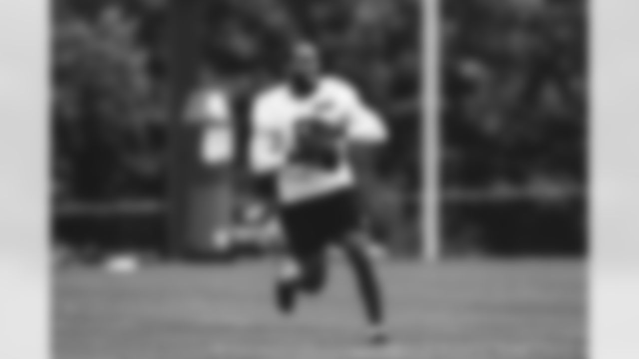 WR Elijah Moore