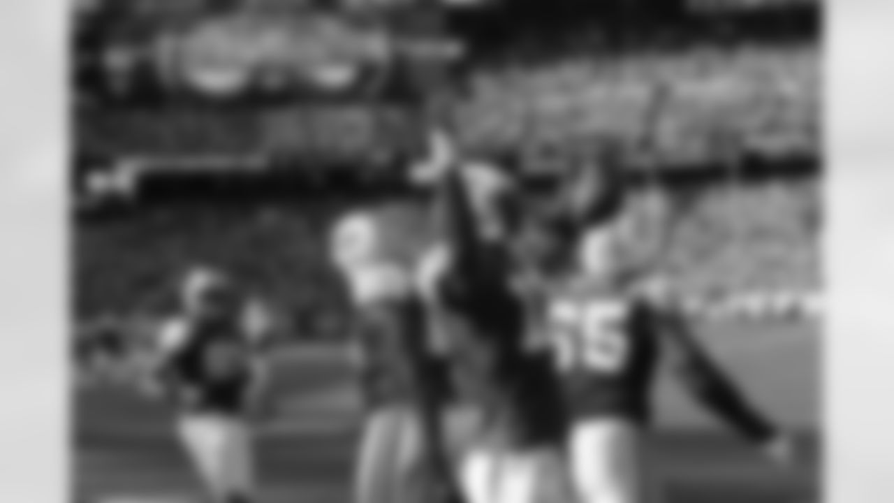 2011 Regular Season Week 7 Jets vs. Chargers Game Photos