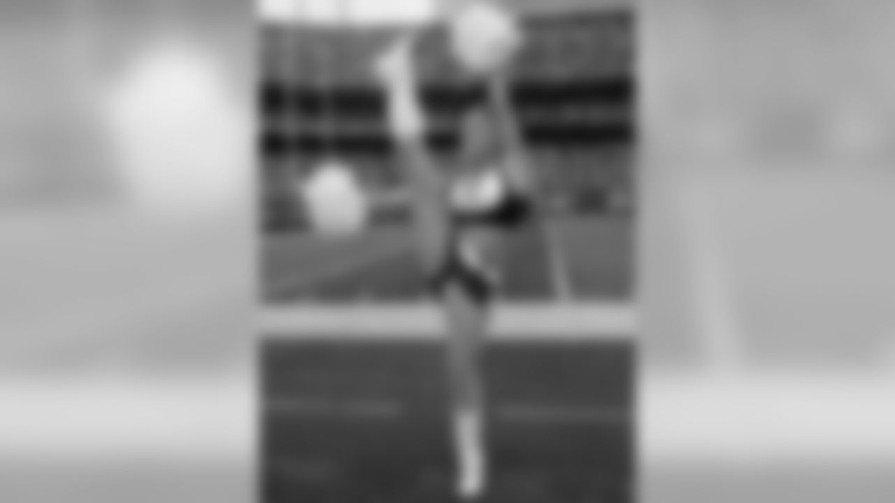 Ryann 2009 Flight Crew Member Photos