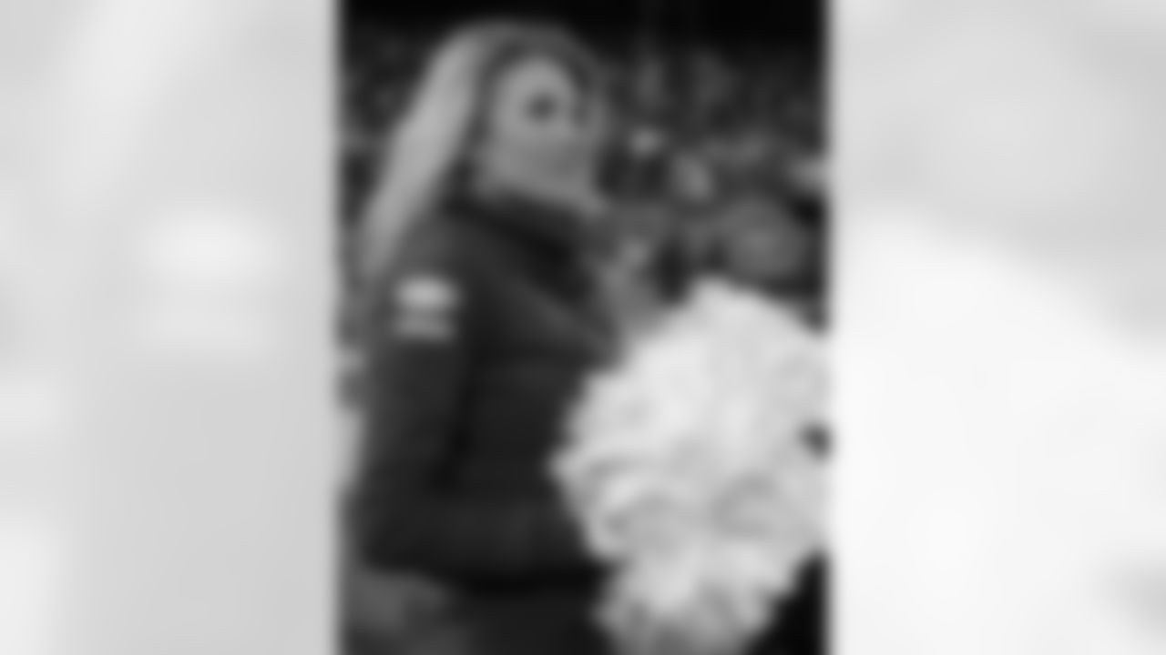 2009 Week 16 Jets vs Bengals Flight Crew Photos