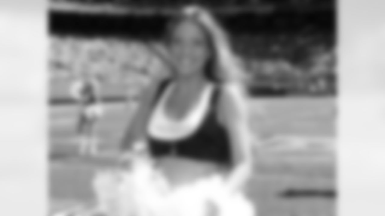 Danielle B. 2009 Flight Crew Member Photos