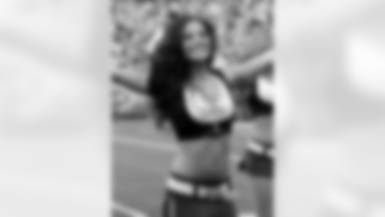 Jessica M. 2009 Flight Crew Member Photos