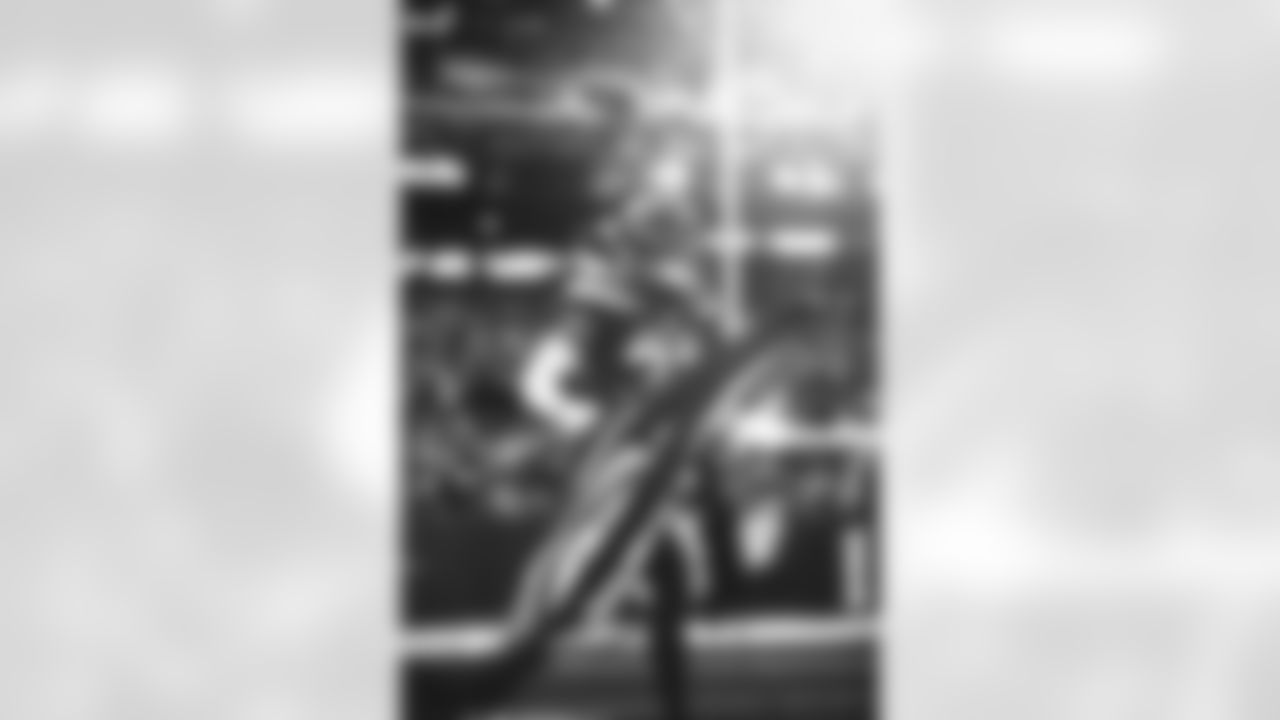 E_SNY_8686
