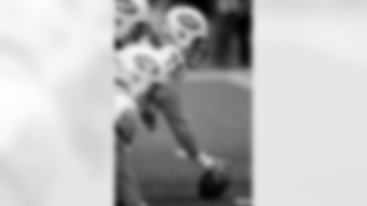 Nick Mangold Photos