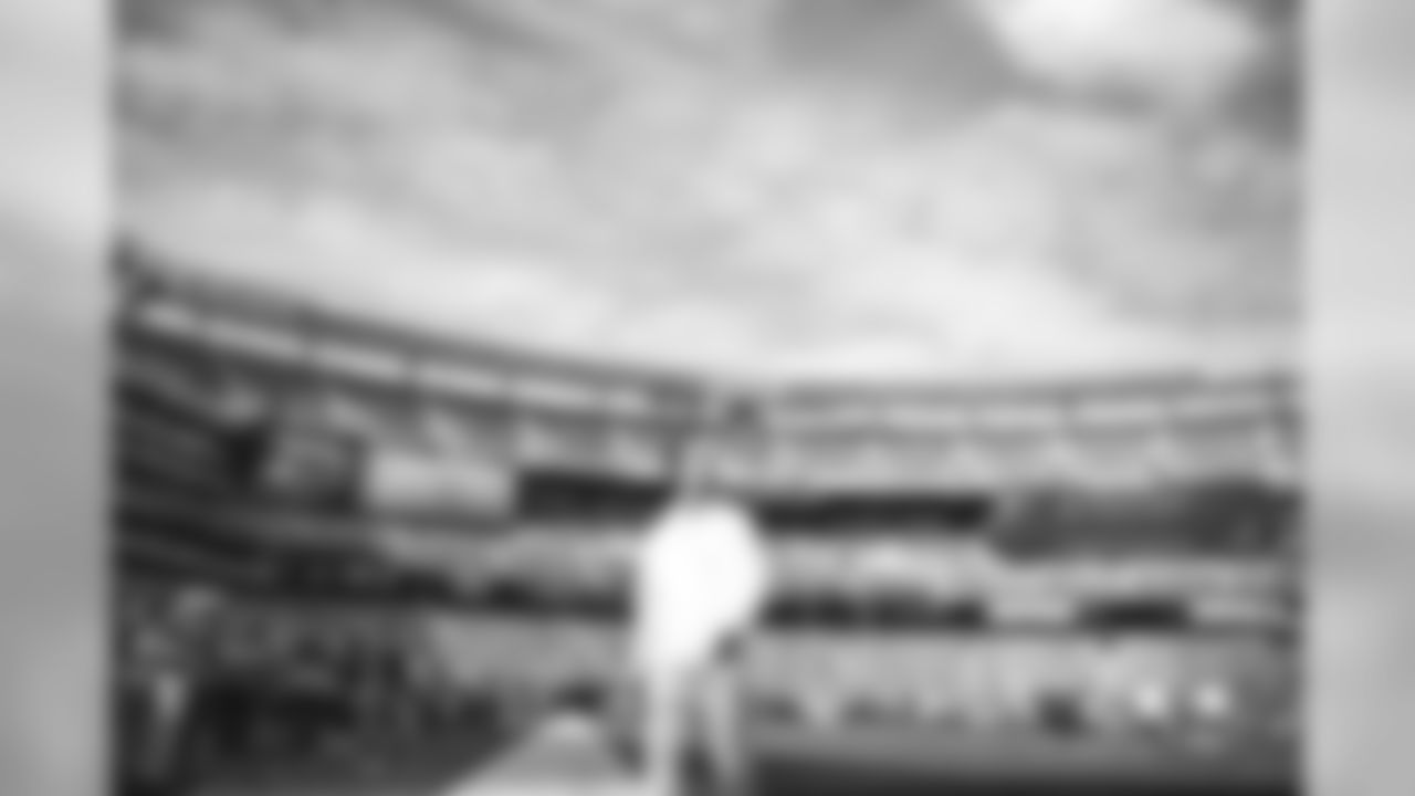 E_SNY_7744