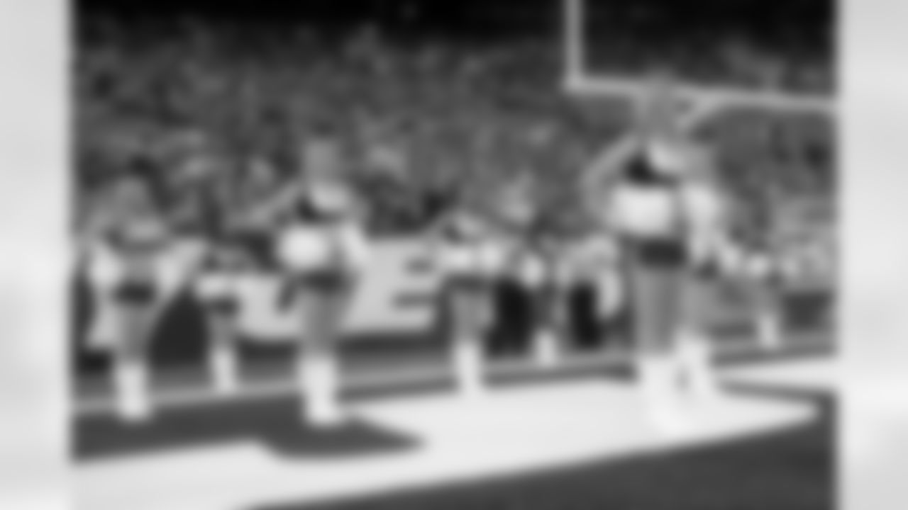 2011 Preseason Week 4 Jets vs Eagles Junior Flight Crew Photos