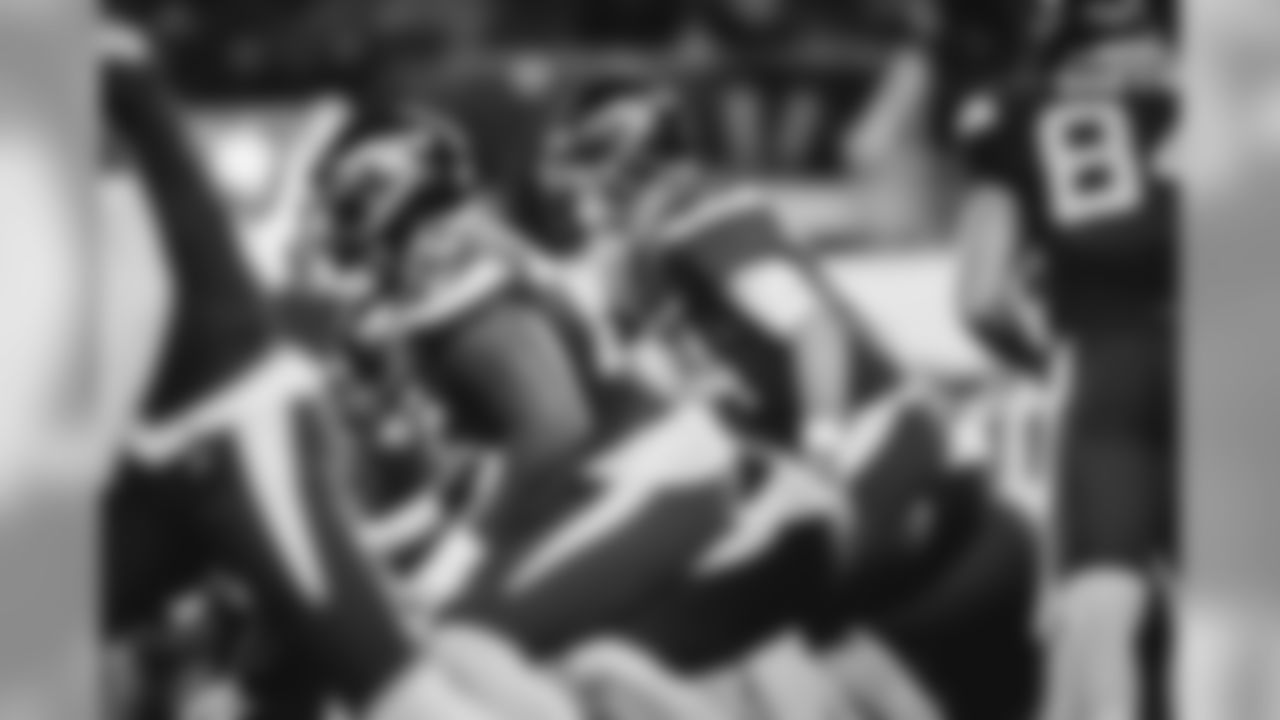 E_SNYL9033