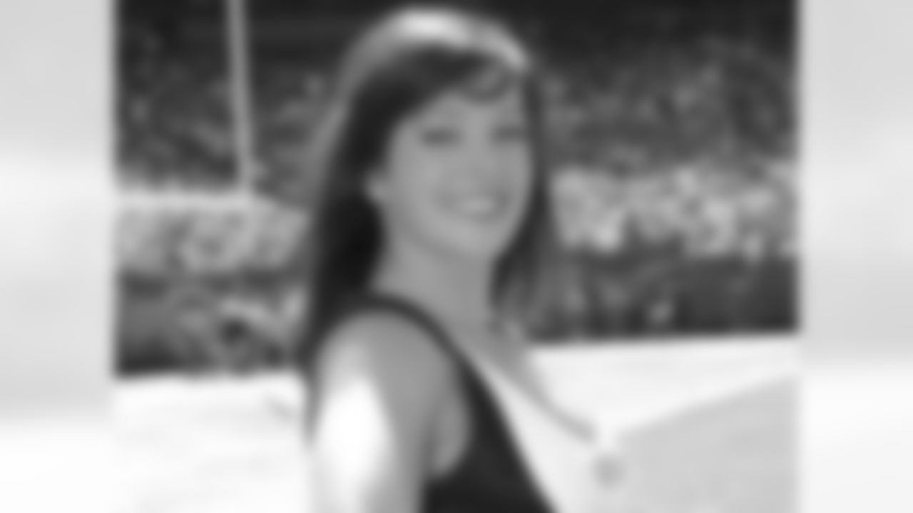 Michelle L. 2009 Flight Crew Member Photos