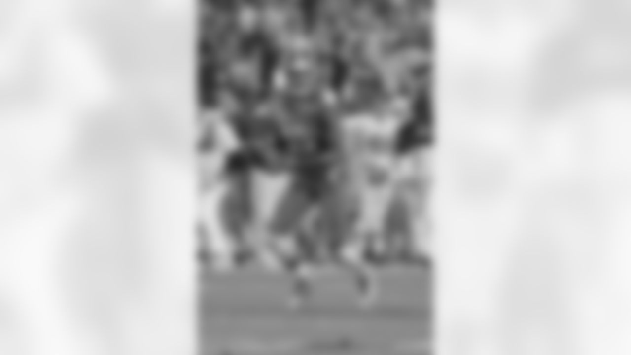 WR Charone Peake (Clemson)