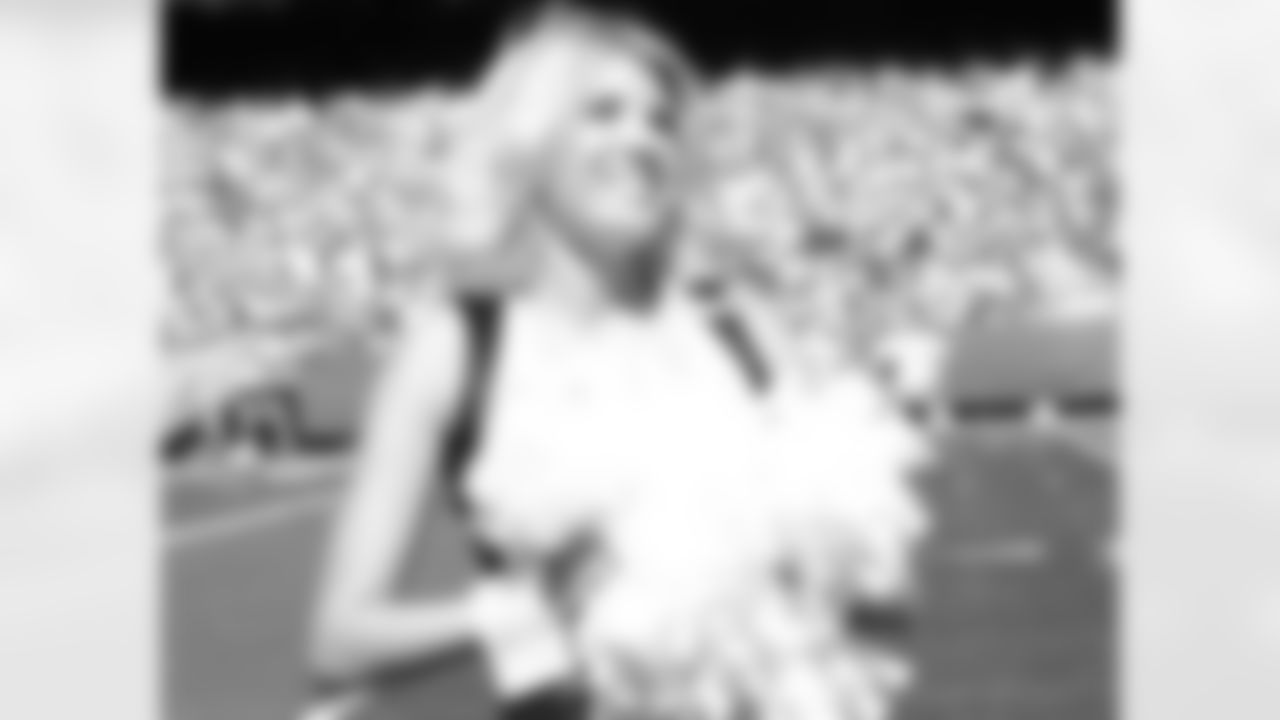 Natalie 2009 Flight Crew Member Photos