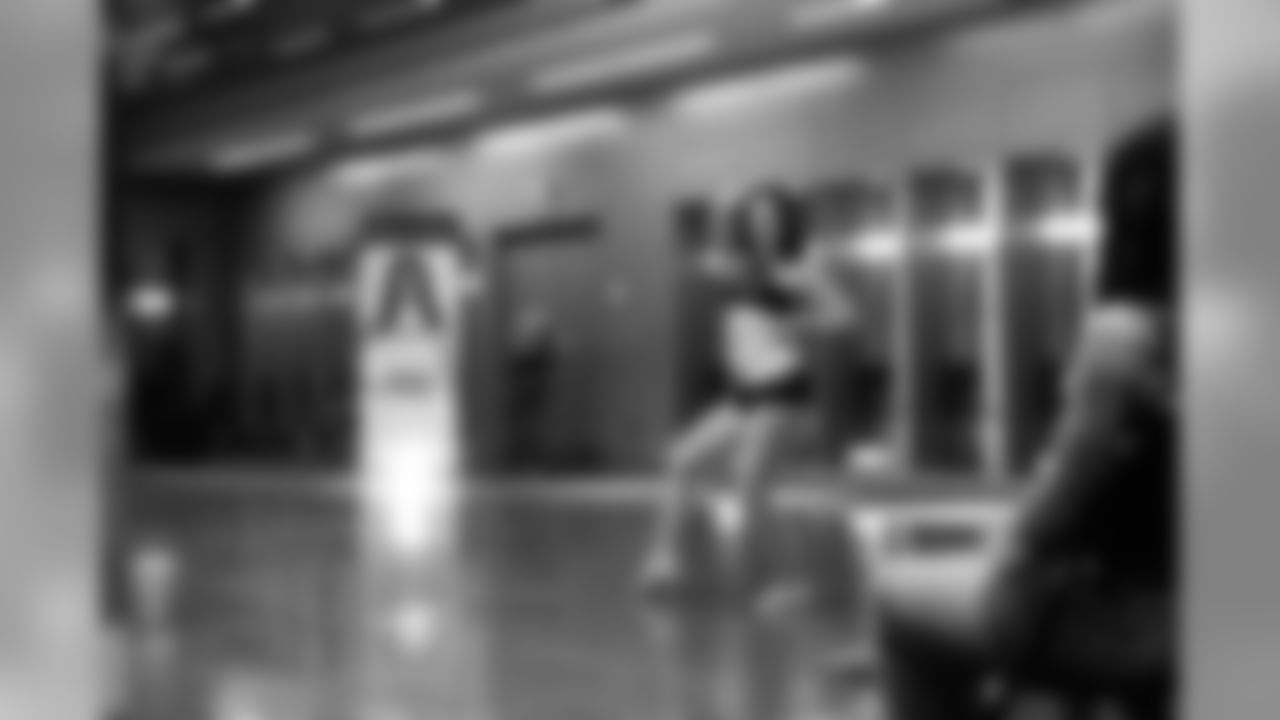 E_L1004377