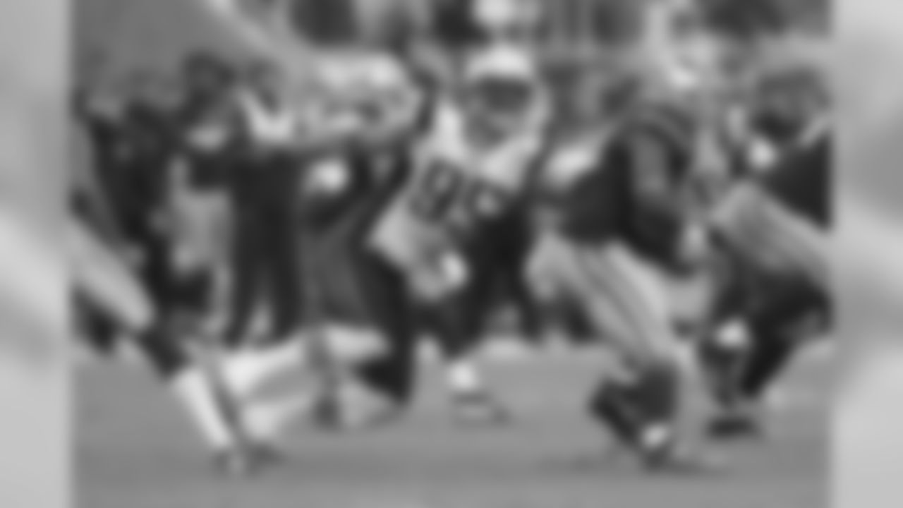 LDE Chris Long