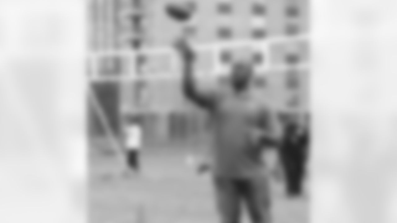 Jets Announce $150,000 Grant to Start Girls' Varsity Flag Football Program
