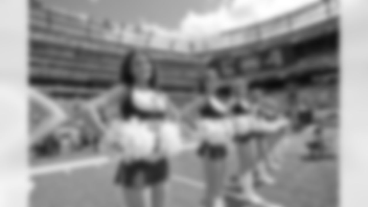 New York Jets Flight Crew: Jets vs Cowboys