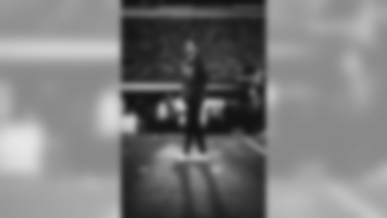 E_SNY_8124