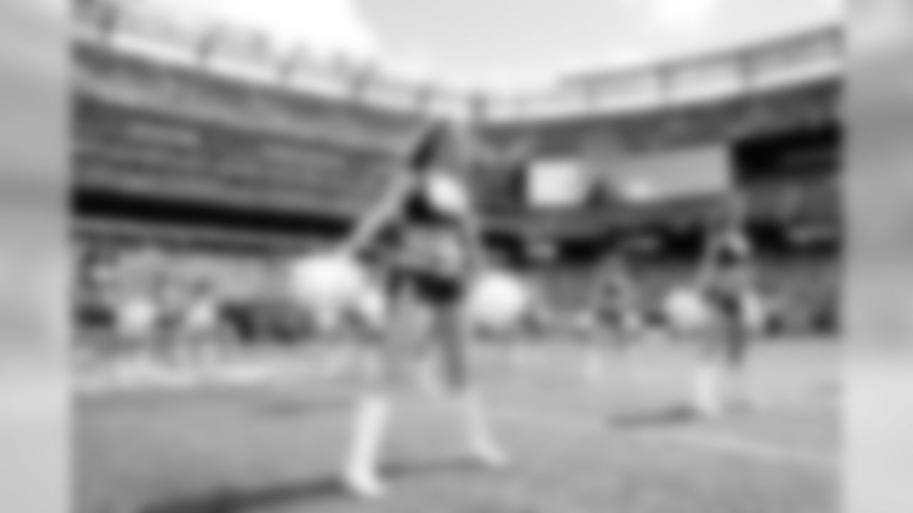 New York Jets Flight Crew: Jets vs Jaguars