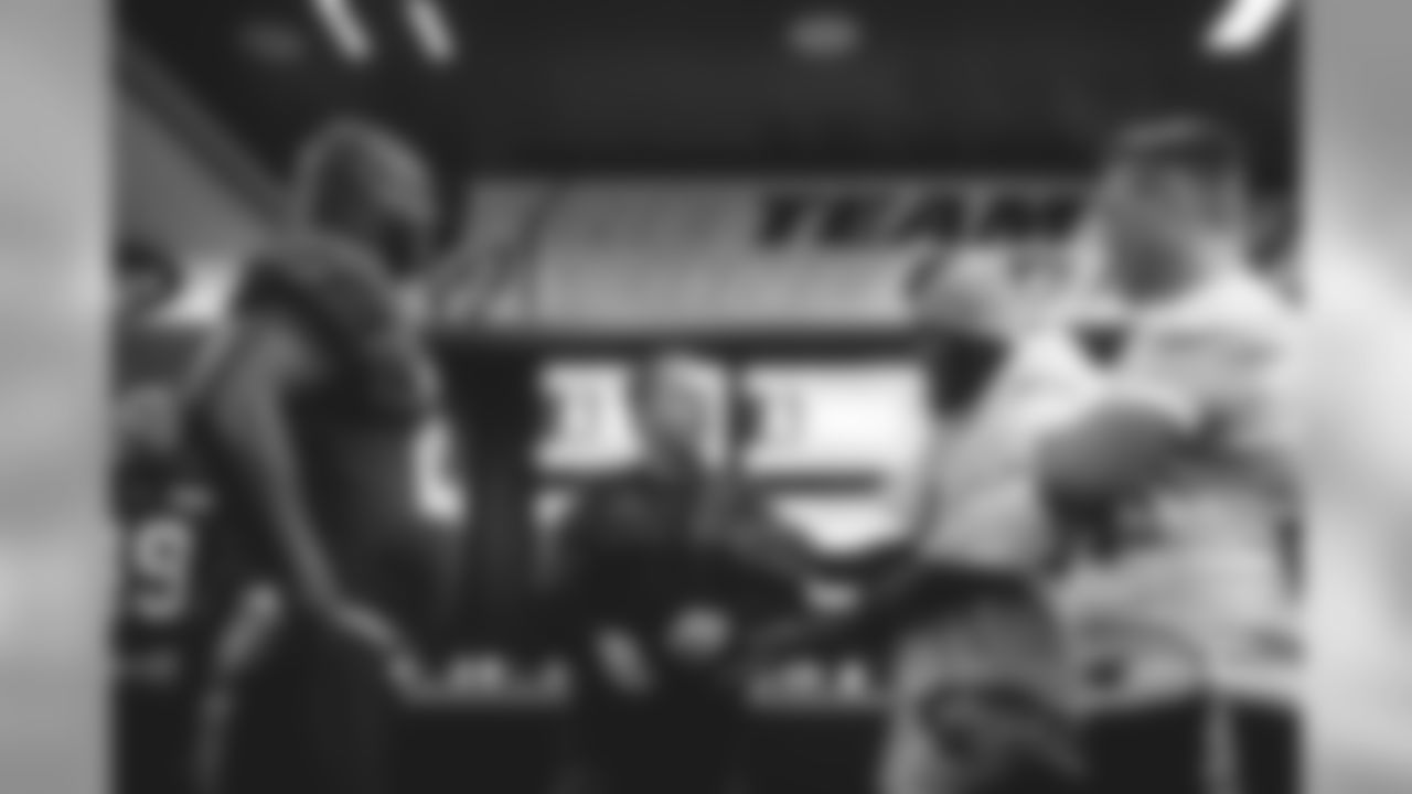 E_1D2_2801
